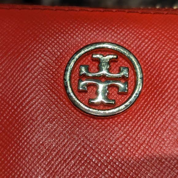 Tory Burch zip wallet - Picture 5 of 6